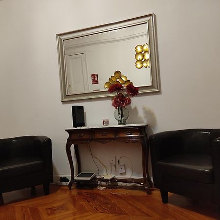 Grand Via House Hotel Мадрид Екстериор снимка