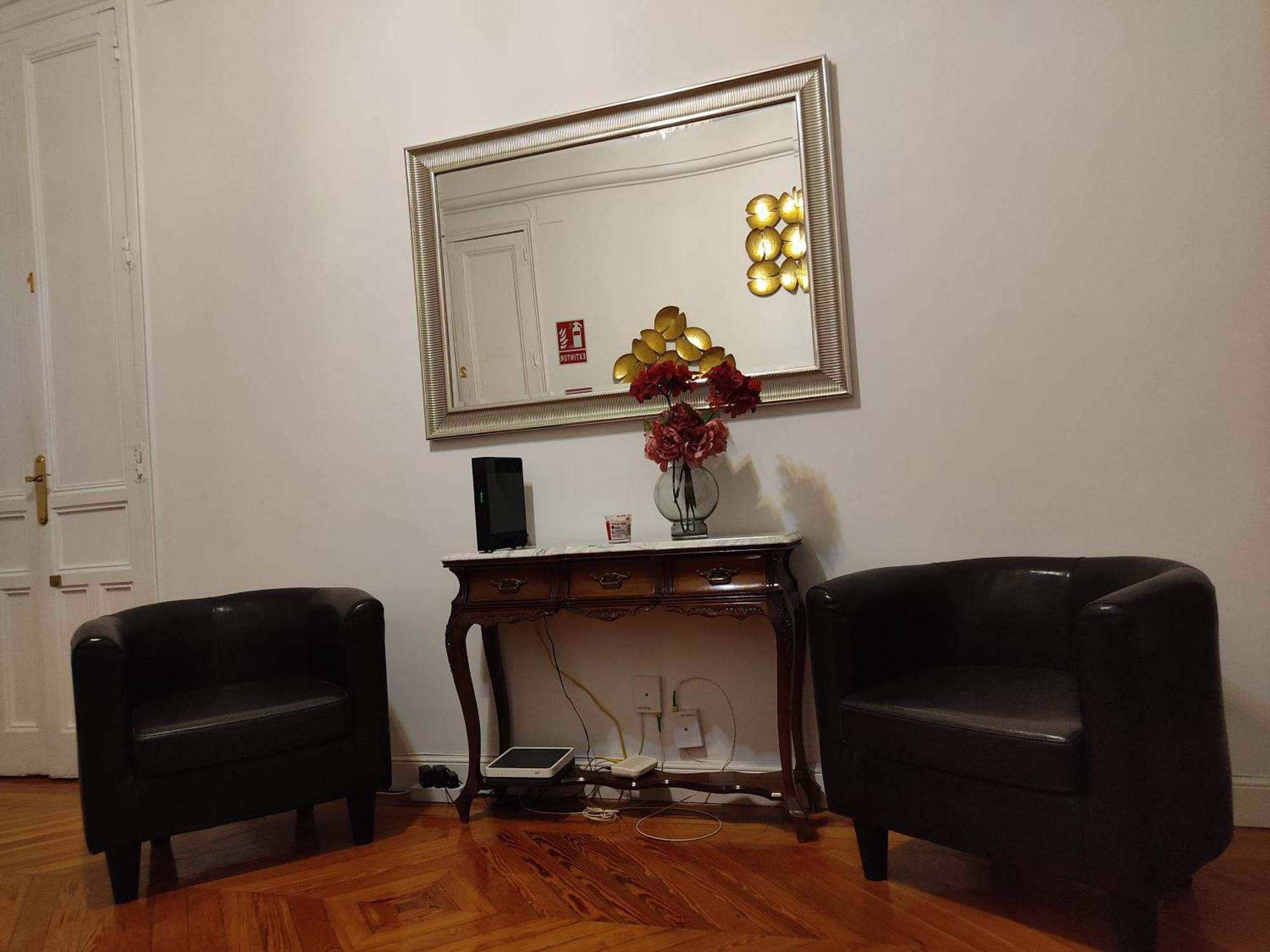 Grand Via House Hotel Мадрид Екстериор снимка