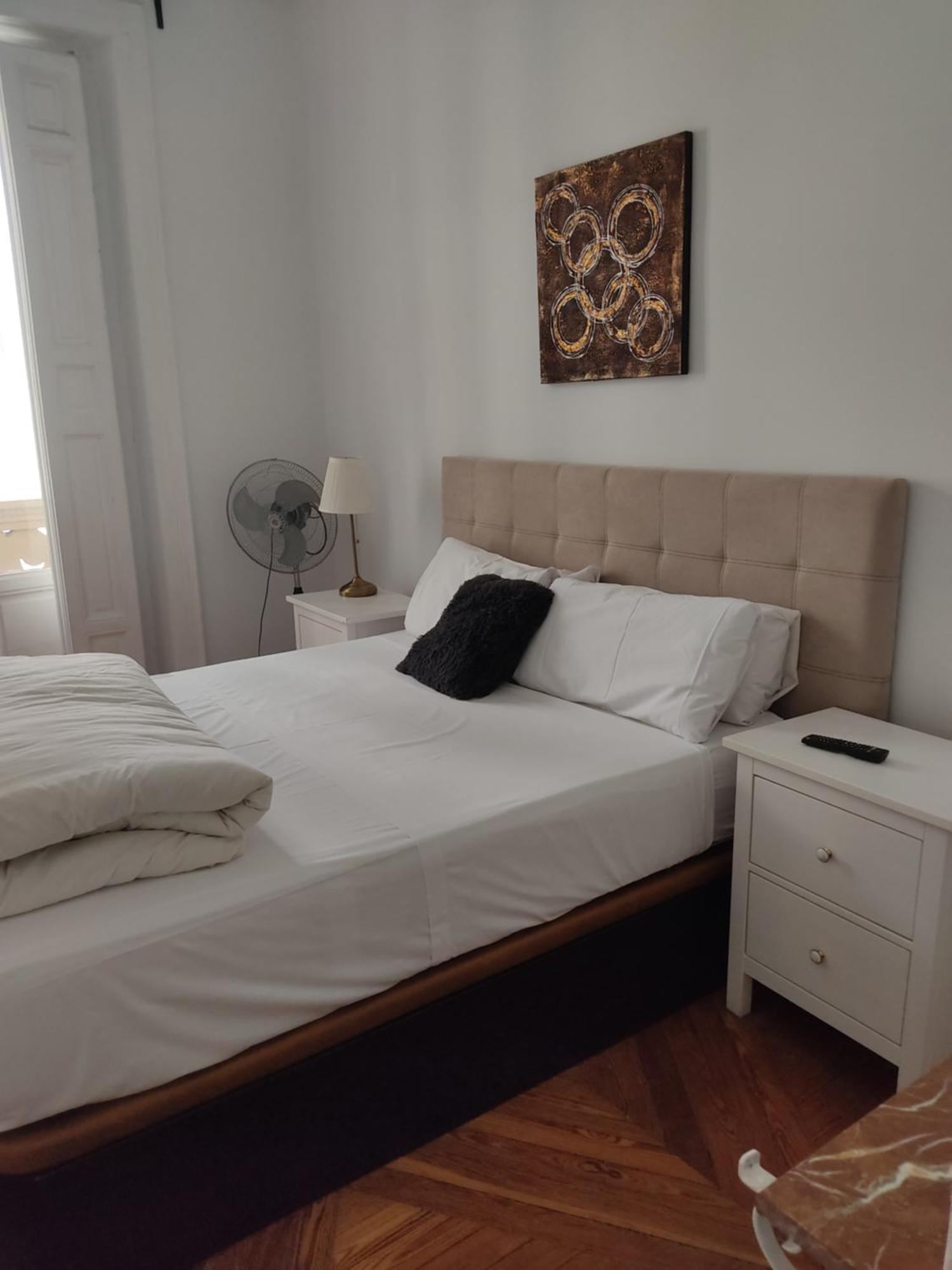 Grand Via House Hotel Мадрид Екстериор снимка